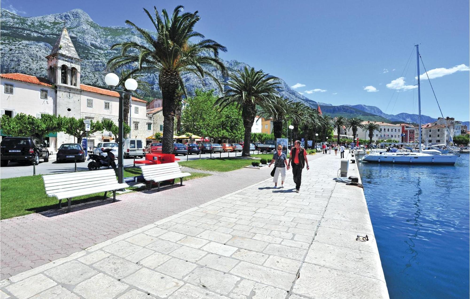 Stunning Apartment In Makarska With Wifi Exterior foto